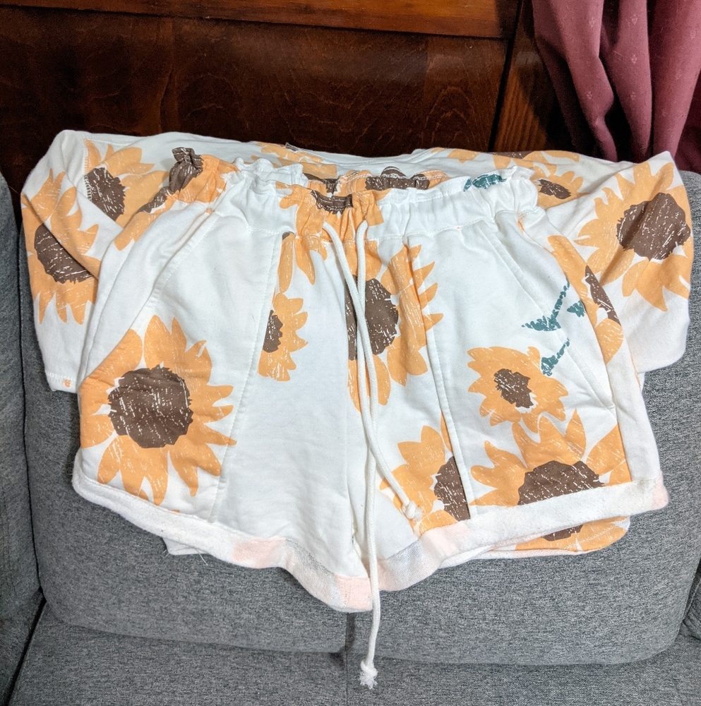 Two piece short and sweater set